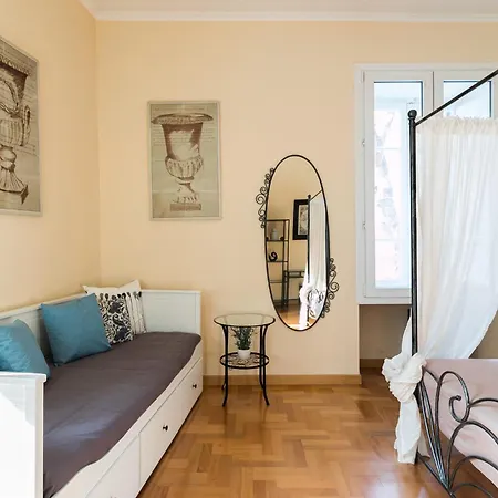 Apartment Domus Giulio Cesare - Vatican Museum *